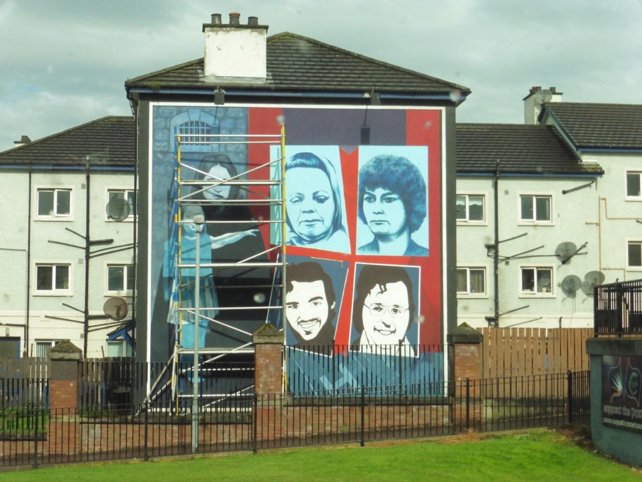 P0259 - Derry - Blody Sunday [1600x1200]