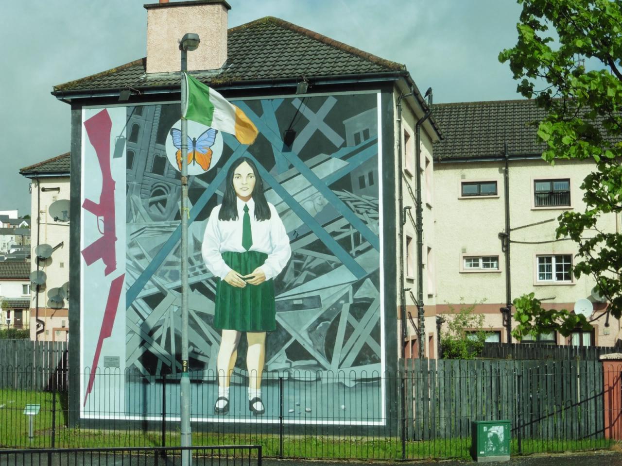 P0271 - Derry - Blody Sunday [1600x1200]