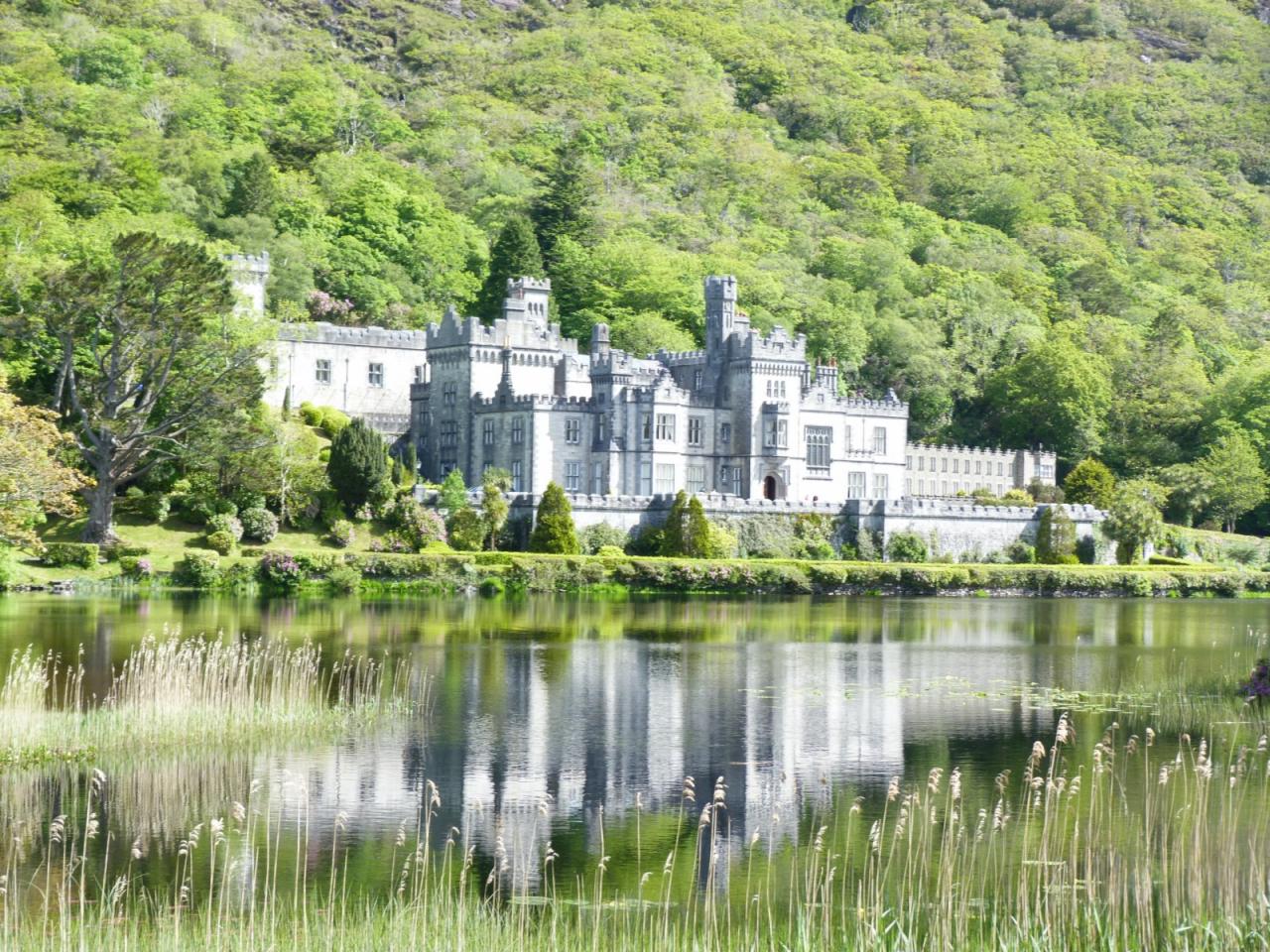 P0703-Connemara-Kylemore abbey [1600x1200]