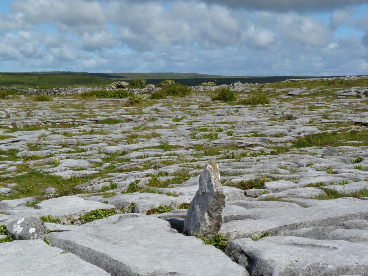 P0902-Burren-Poulnabrone [1600x1200]